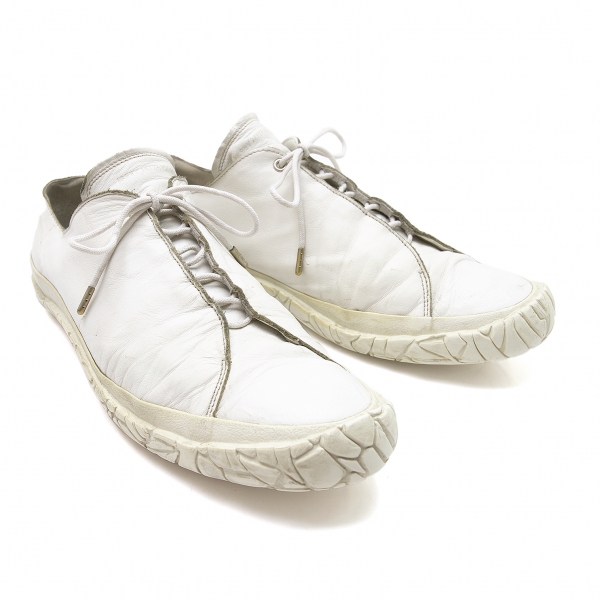 ISSEY MIYAKE MEN Takashi Murakami Printed Shoes (Trainers) White,Black  About US 8.5