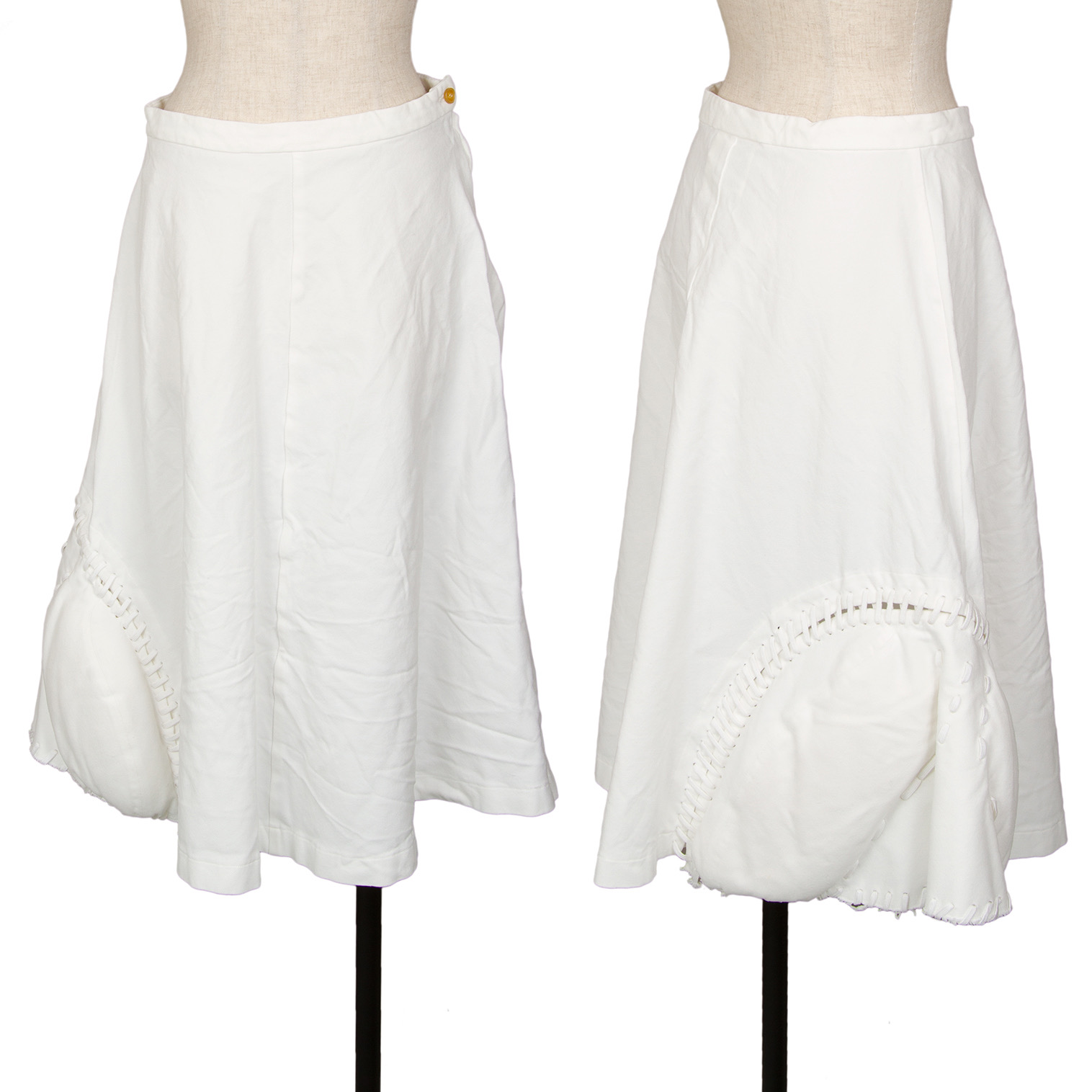 前後ろでデザインが異なります【新品 美品】COMME des GARCONS 白スカート