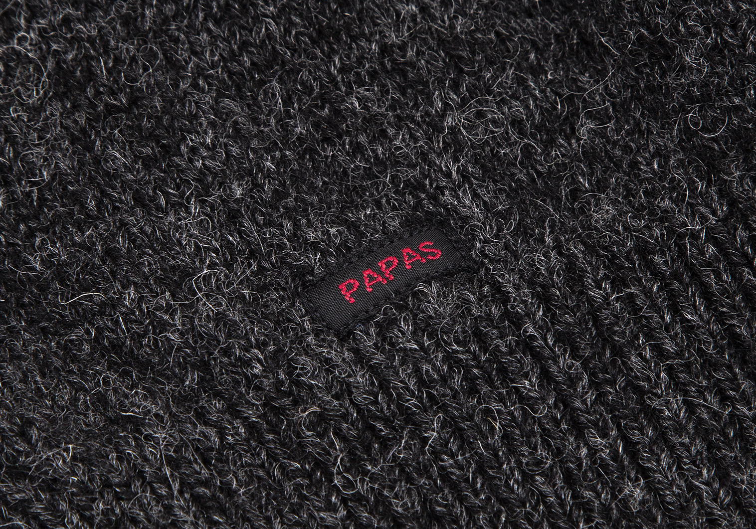 パパスPapas ワンポイントロゴ刺繍ブリティッシュウールニットセーター 