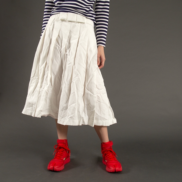 COMME des GARCONS Dyed Polyester Pleats Skirt White M | PLAYFUL
