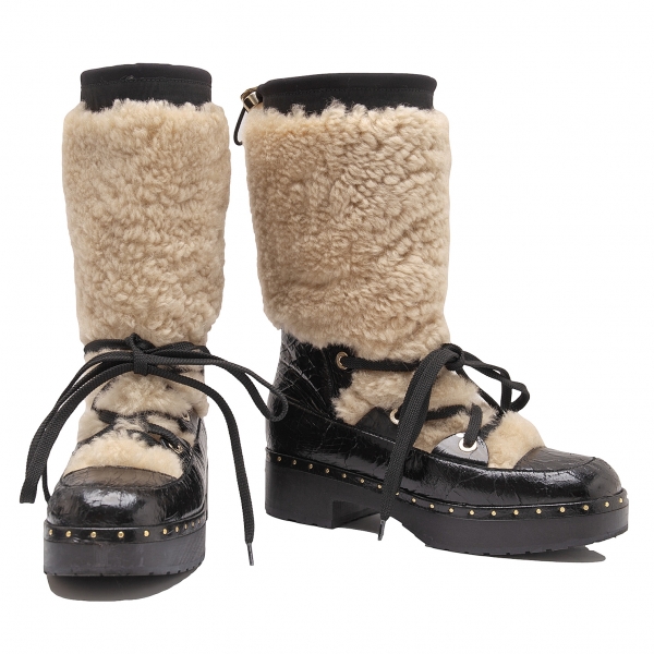 Chanel Ivory Interlocking CC Faux Fur Wooden Ankle Boots US 65  7  IT  37  sororité