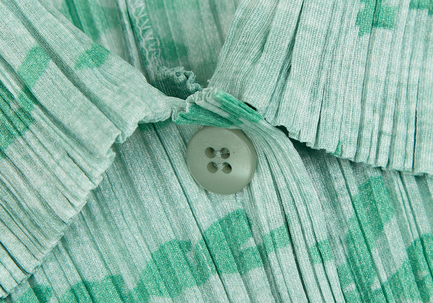 プリーツプリーズPLEATS PLEASE レタリングプリントプリーツシャツ 薄緑3