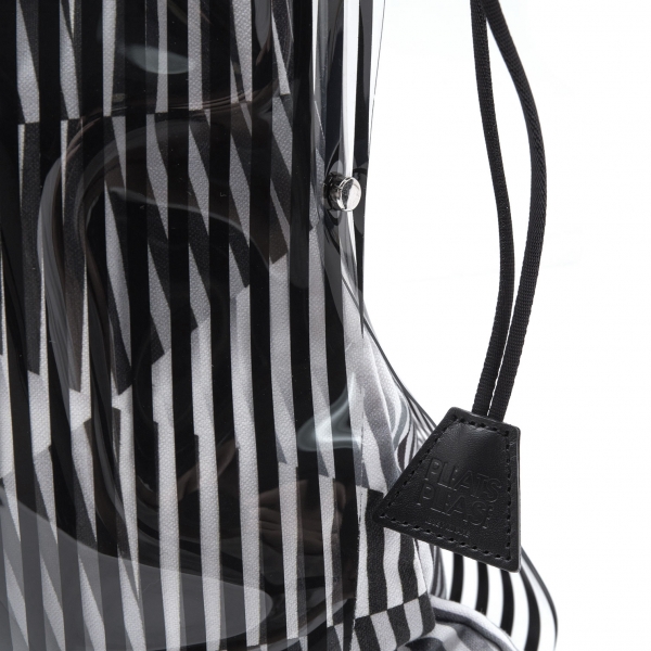 LEAF PLEATS TOTE BAG  The official ISSEY MIYAKE ONLINE STORE