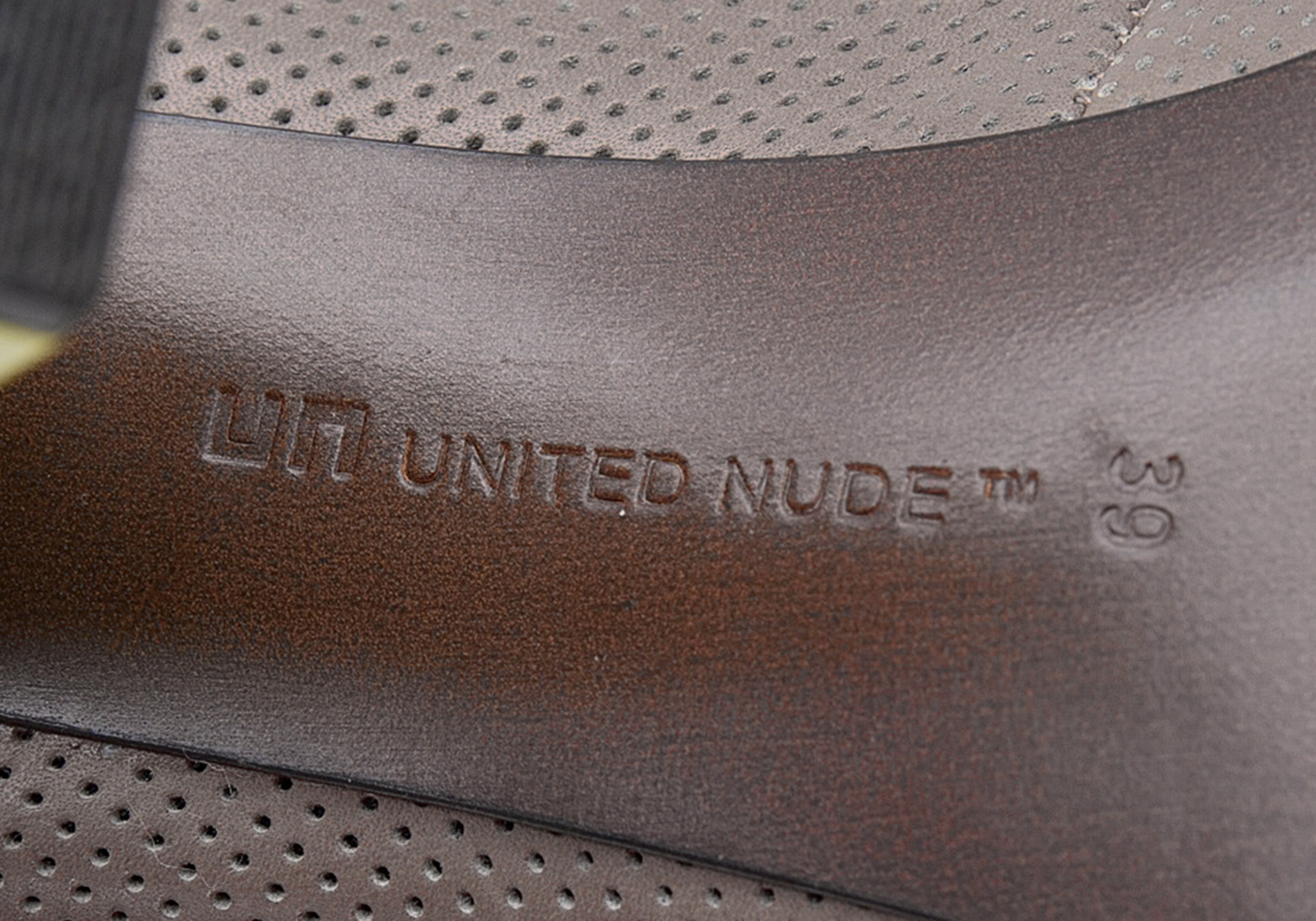 貴重なモード ブラック パンプス❣️ブランド品UNITED NUDE-