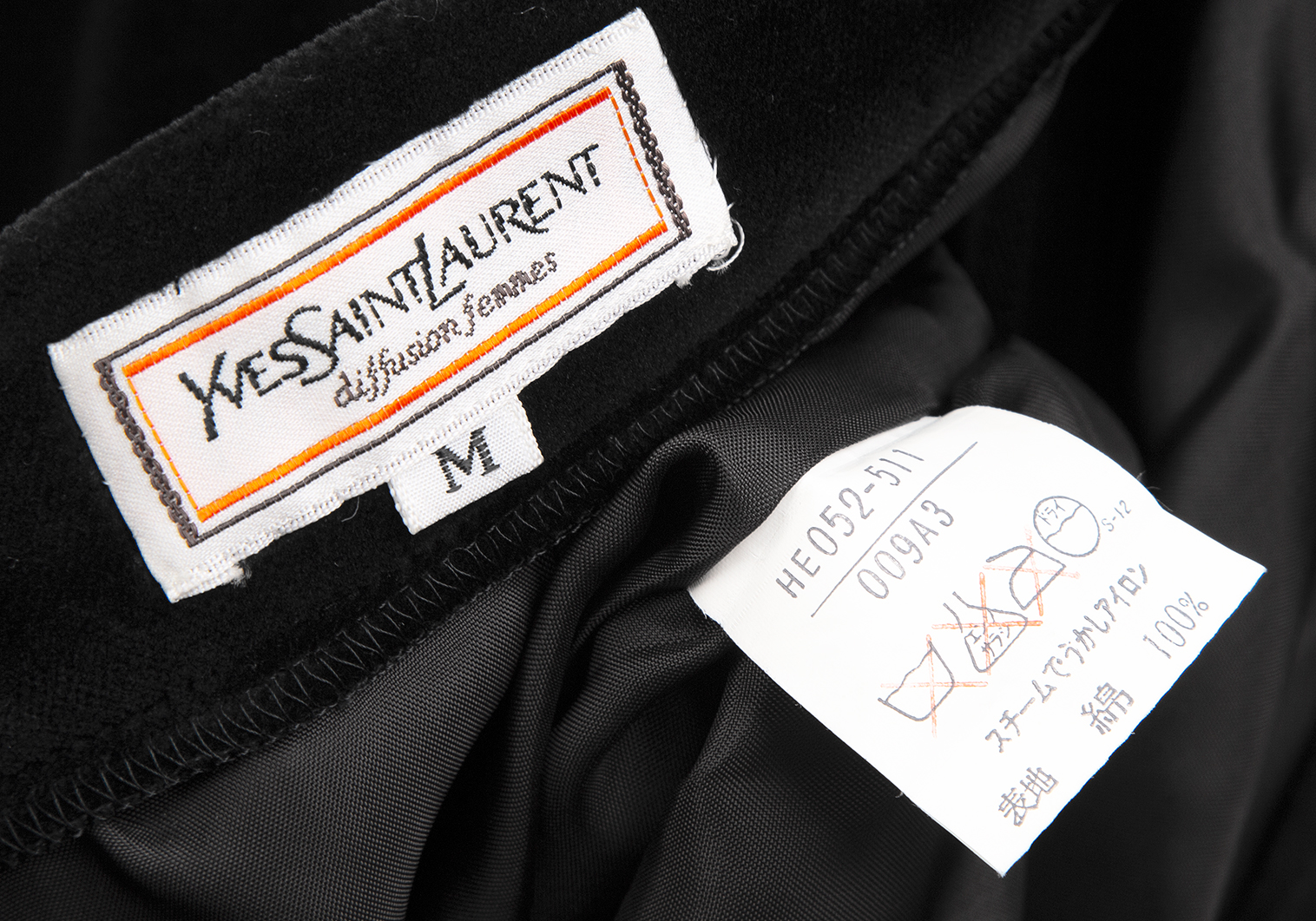 イヴサンローランYves Saint Laurent ベロア台形スカート 黒M