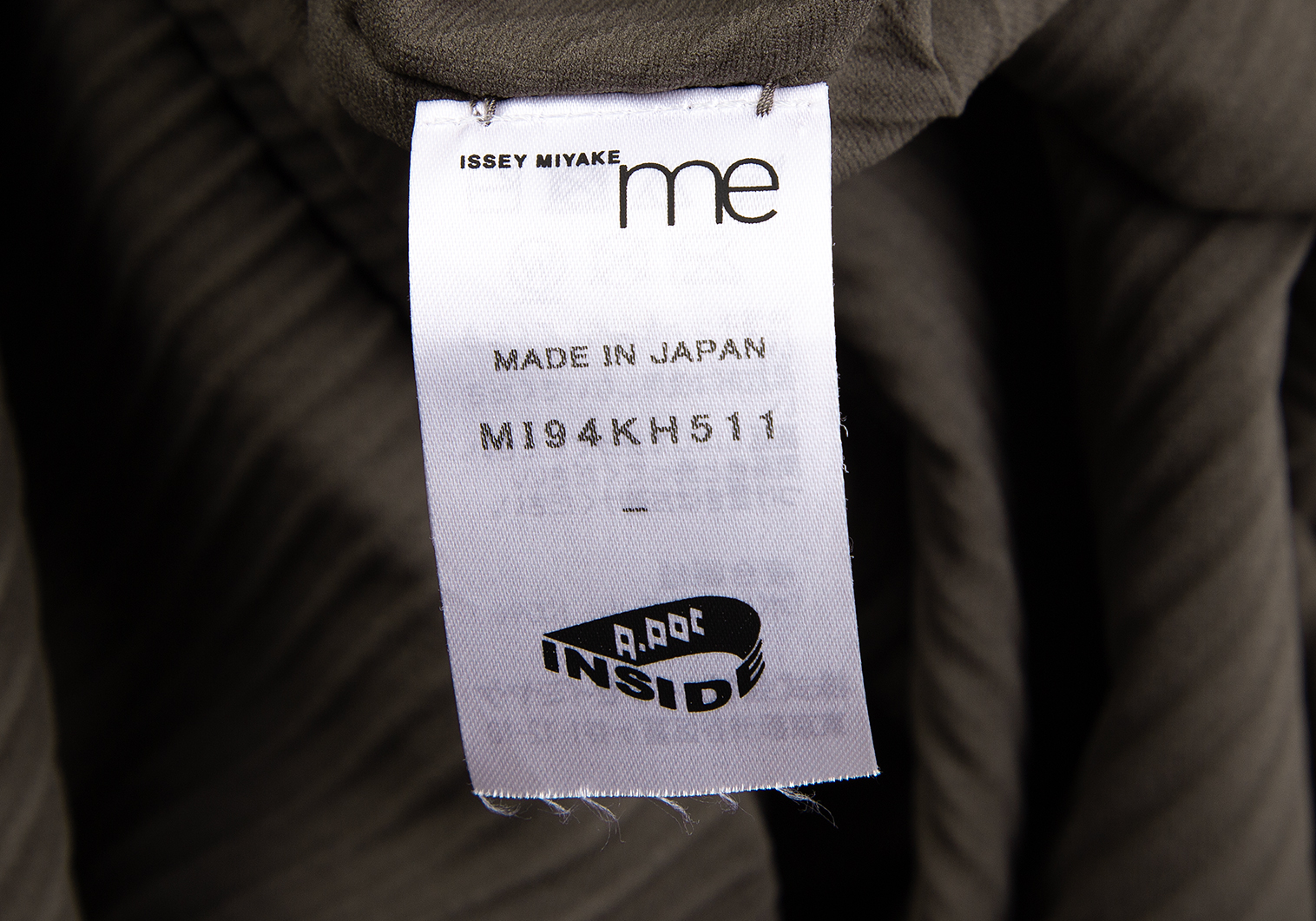 イッセイミヤケ ミーISSEY MIYAKE me A-POC INSIDE 斜めプリーツ