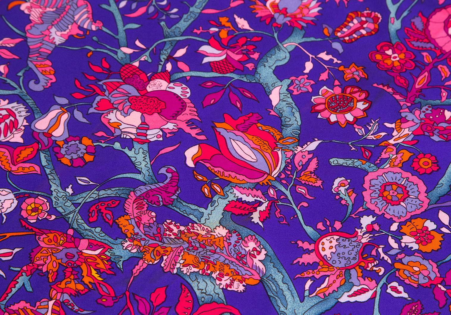 【美品】HERMES エルメス カレ90 スカーフ インドの花撮影環境により写り切らない