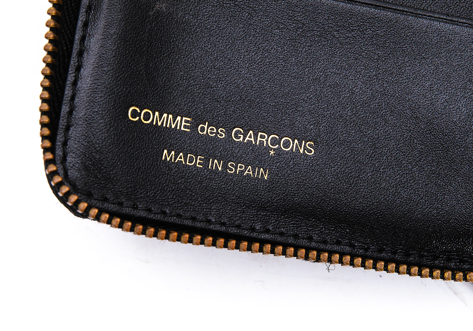 コムデギャルソンCOMME des GARCONS ファットトータス二つ折り財布 黒