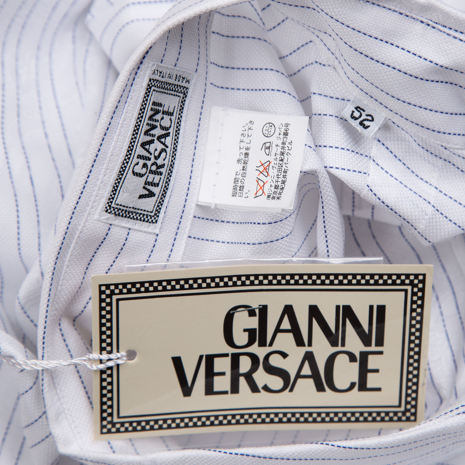 ジャンニヴェルサーチGIANNI VERSACE フラワージャガードストライプ