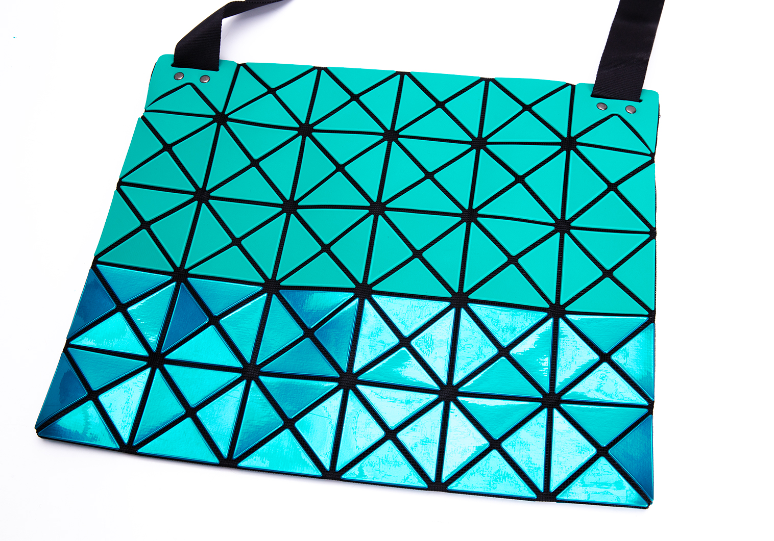 バオバオ イッセイミヤケBAO BAO ISSEY MIYAKE メタリックバイカラー