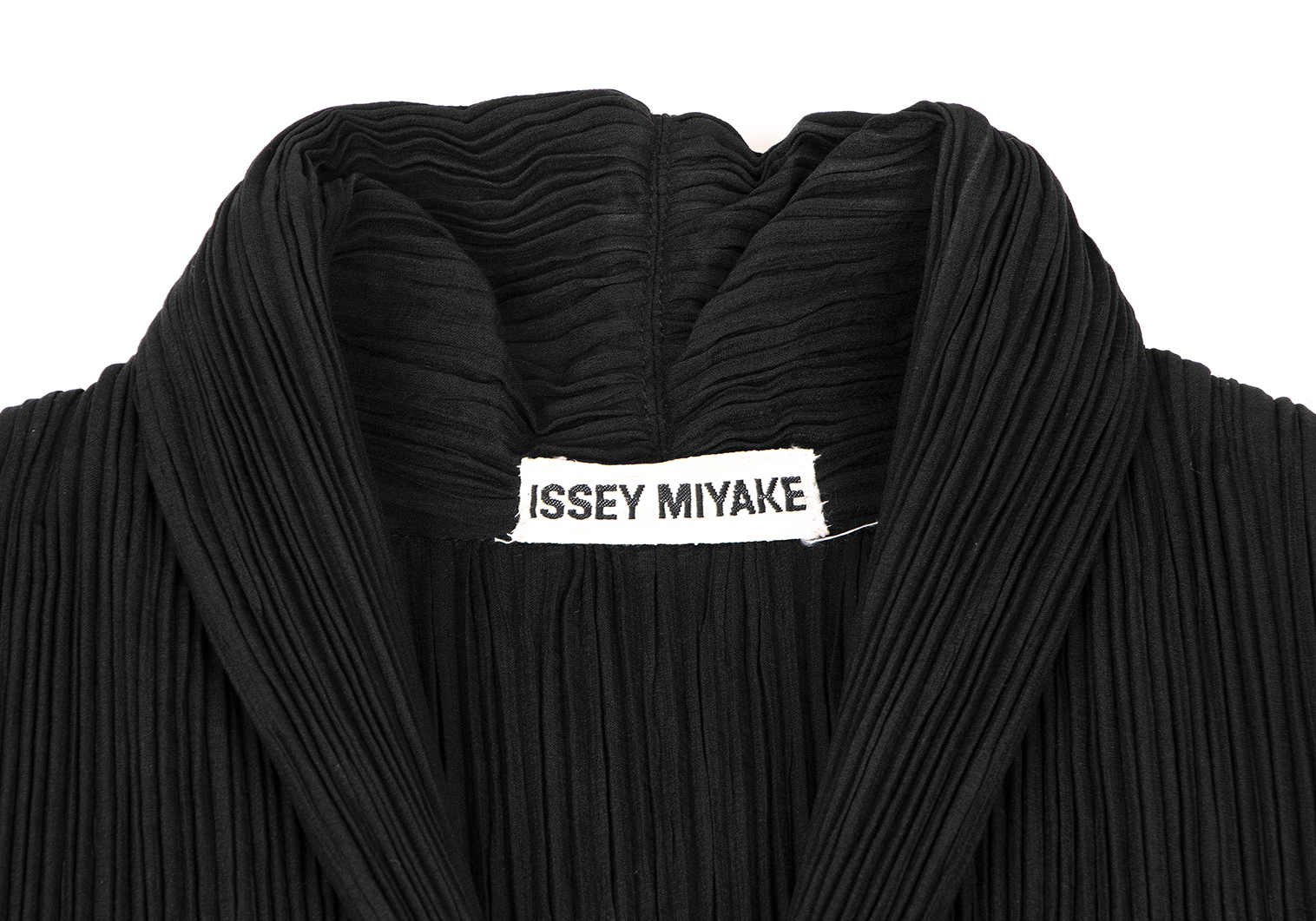 イッセイミヤケISSEY MIYAKE プリーツショールカラー中綿ジャケット 黒M