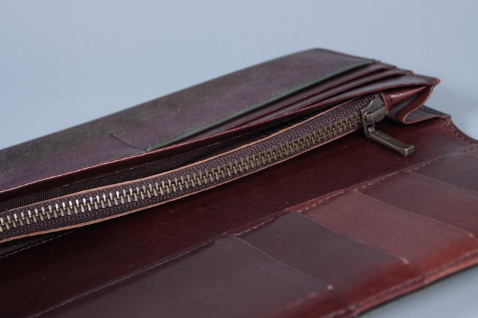 二つ折り長財布ですJean Paul Gaultier ジャンポールゴルチエ 長財布　サイバー柄