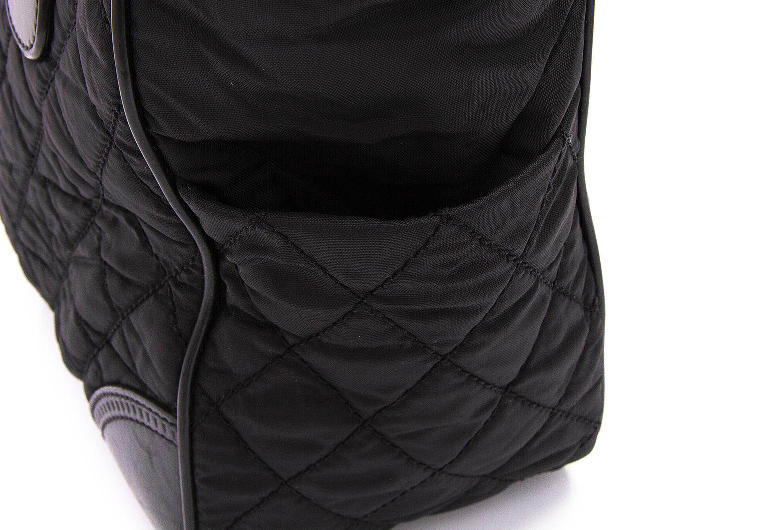 シャネル トートバッグ 10番台 パリニューヨーク ブラック 黒 ナイロン キルティング 普段使い 女性 レディース 通勤 通学 CHANEL coco tote bag nylon black