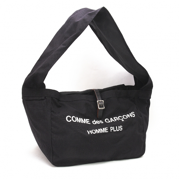COMME des GARCONS HOMME PLUS Logo Print Bag Black | PLAYFUL