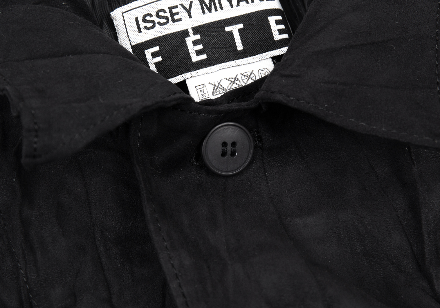 イッセイミヤケ フェットISSEY MIYAKE FETE フェイクスエードプリーツシャツジャケット 黒2
