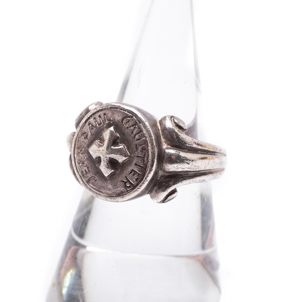ピンキーリングピンキーリング 指輪 ジャンポール ゴルチェ 十字架